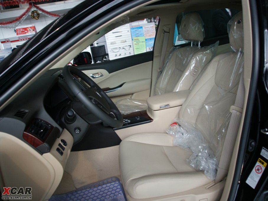 2010ʹ 3.0L Royal Saloon