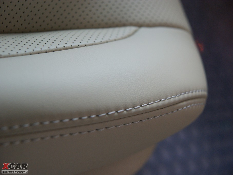 2010ʹ 3.0L Royal Saloon