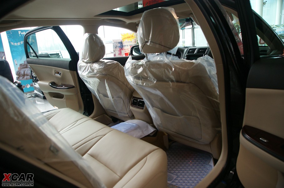 2010ʹ 3.0L Royal Saloon