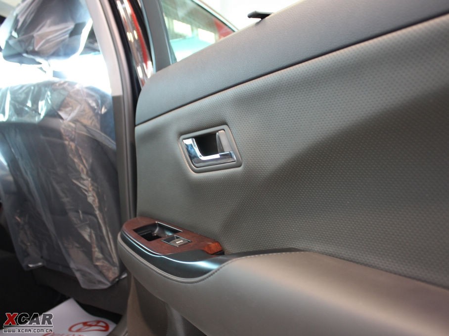 2010ʹ 4.3L Royal Saloon