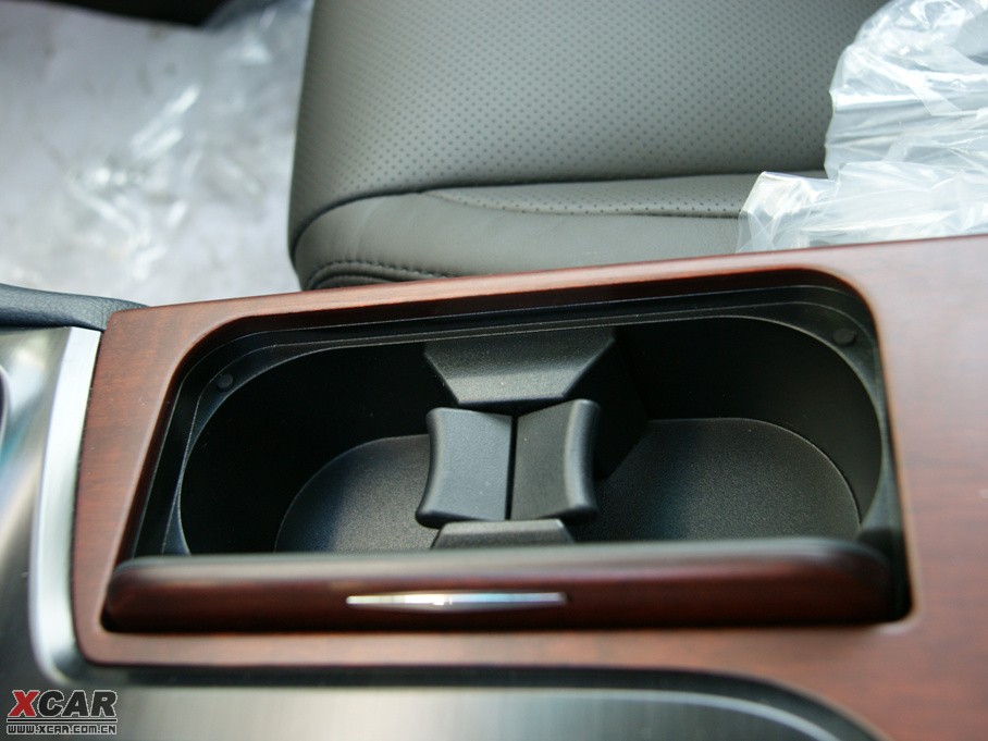 2010ʹ 3.0L Royal Saloon VIP