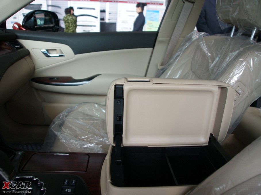 2010ʹ 3.0L Royal Saloon