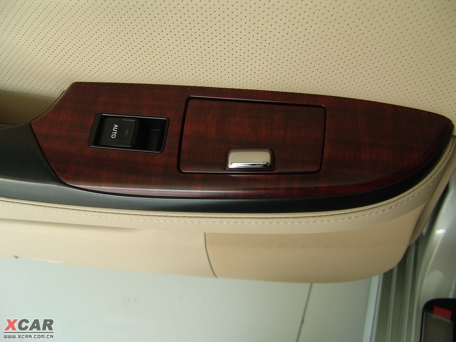 2010ʹ 2.5L Royal Ƥ