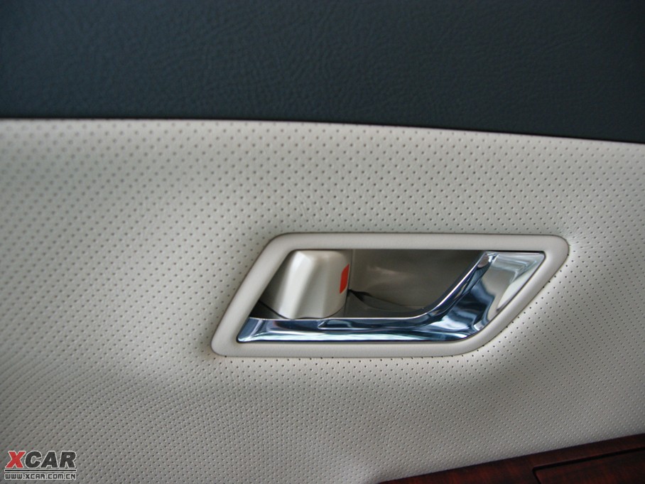 2010ʹ 3.0L Royal Saloon