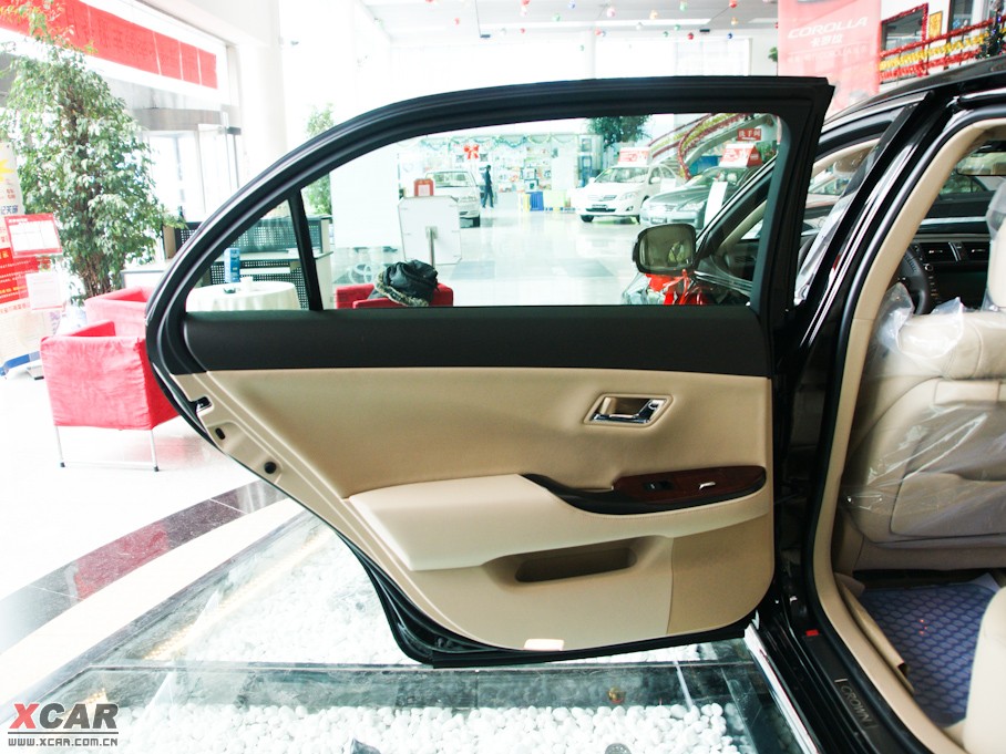 2010ʹ 3.0L Royal Saloon