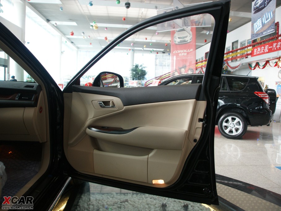 2010ʹ 3.0L Royal Saloon