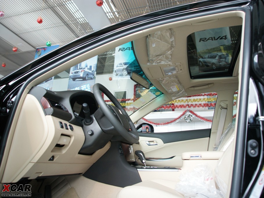 2010ʹ 3.0L Royal Saloon