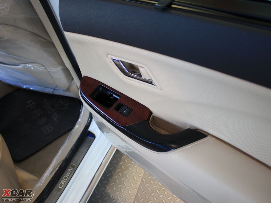 2010ʹ 3.0L Royal Saloon VIP