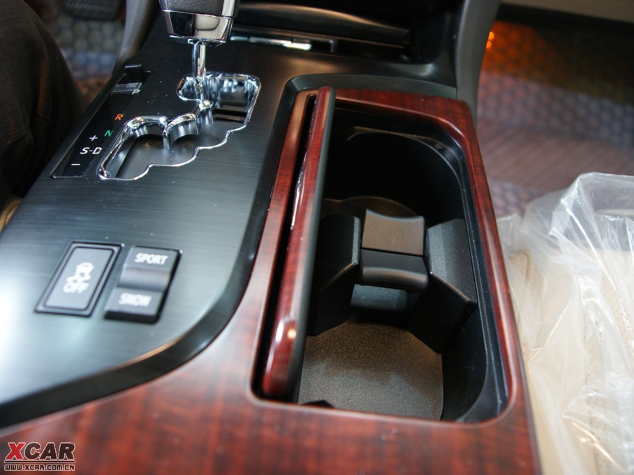 2010ʹ 3.0L Royal Saloon