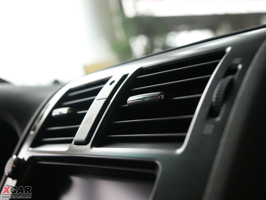 2010ʹ 3.0L Royal Saloon