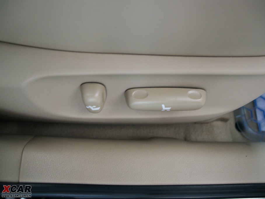 2010ʹ 3.0L Royal Saloon