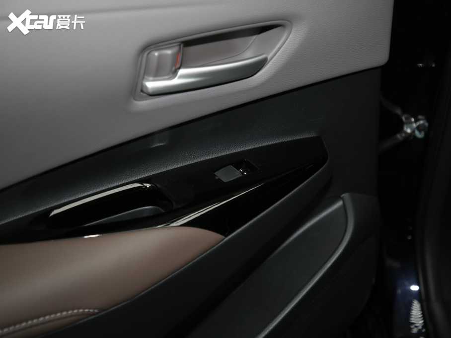 2021ު{ 2.0L CVTŞ