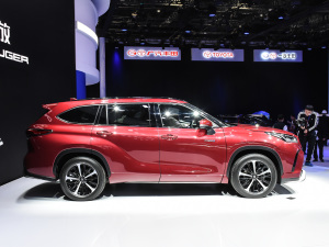 2021款2.5L HEV四驱旗舰版 整体外观