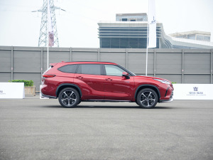 2021款2.5L HEV四驱旗舰版 正侧（右）