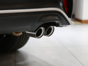 2021款2.5L HEV四驱精英版 排气管