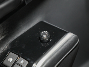 20212.5L HEV򌾫Ӣ п؅^