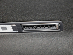 20212.5L HEV򌾫Ӣ п؅^