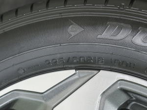 20212.5L 򌾫ӢPro ݆̥ߴ