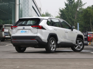 2021款双擎 2.5L CVT两驱精英版 整体外观