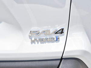 2021款双擎 2.5L CVT四驱旗舰版 细节外观