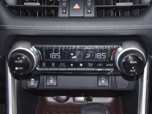 2021款双擎 2.5L CVT四驱旗舰版 空调调节