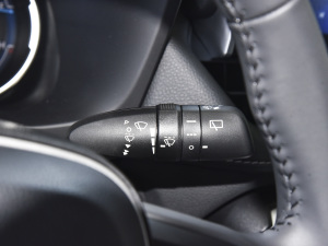 2021款双擎 2.5L CVT四驱旗舰版 中控区