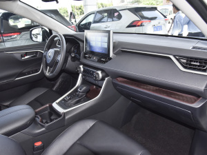2021款双擎 2.5L CVT四驱旗舰版 中控区