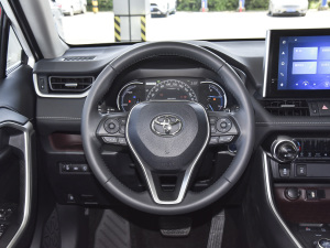 2021款双擎 2.5L CVT四驱旗舰版 方向盘