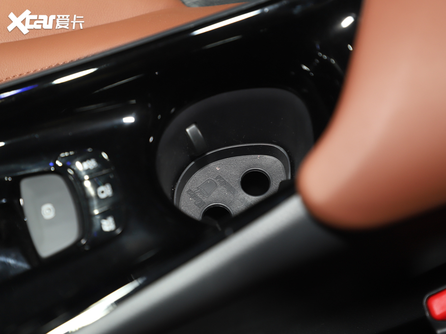 2021ȝIZOAp p 2.0L Ű