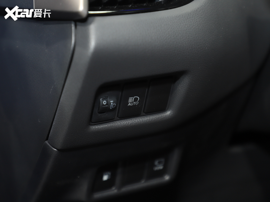 2021ȝIZOAp p 2.0L Ű