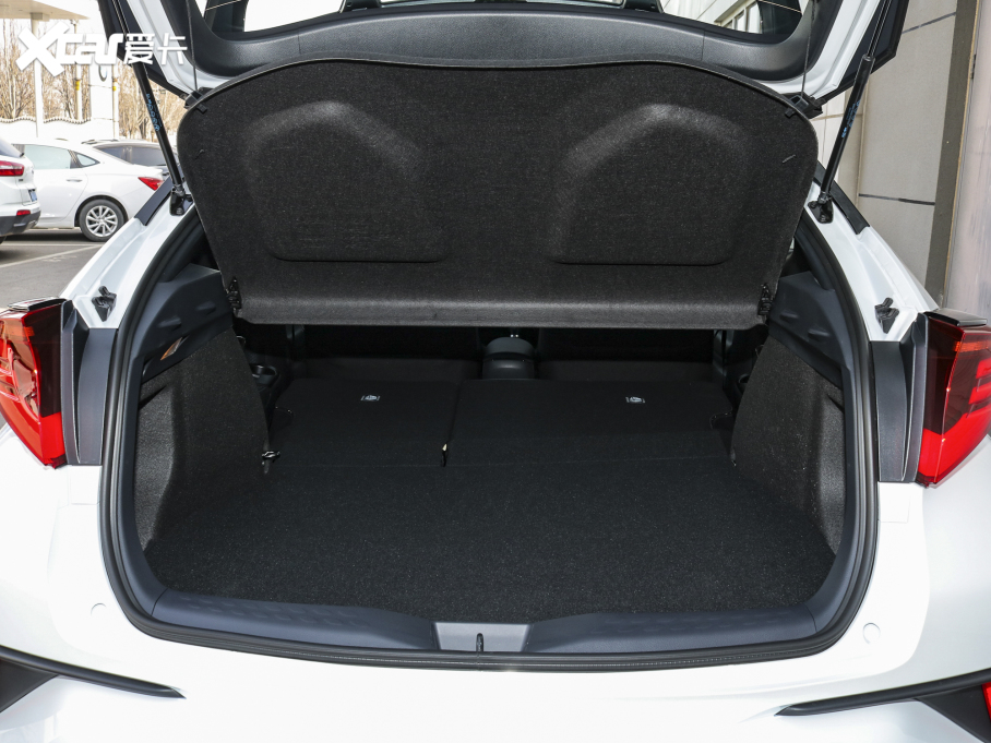 2021ȝIZOAp p 2.0L Y