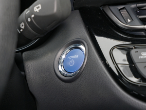 2021p 2.0L а п؅^(q)