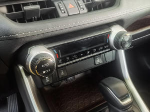 20212.5L 򌾫ӢPro п؅^