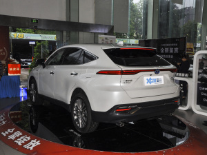 2022款双擎 2.5L CVT四驱尊享版 左后45度