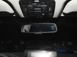 2022款2.0L CVT两驱豪华版 车内后视镜