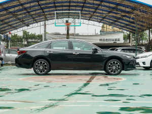 2022款2.5L 豪华版 正侧（右）