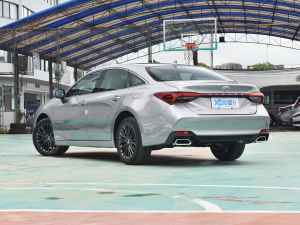 2022款2.0L XLE尊享版 左后45度