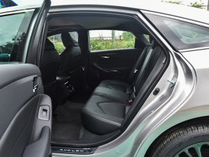 2022款2.0L XLE尊享版 后排空间