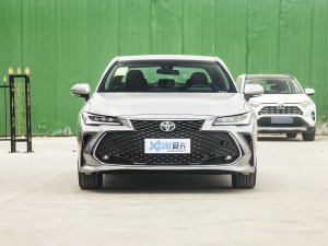 2022款2.5L 进取版 正前
