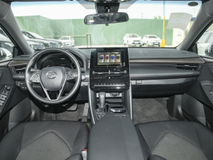 2022款2.5L 进取版 内饰全景