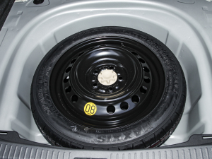 2022款2.5L 进取版 备胎
