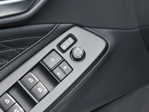 20222.5L TouringF п؅^