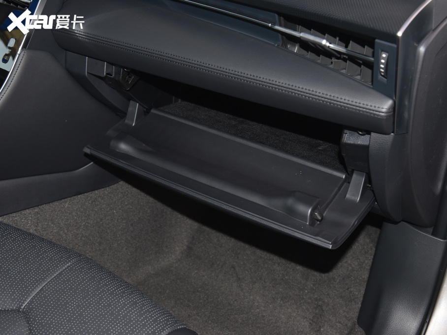 2022p p 2.5L XLEF