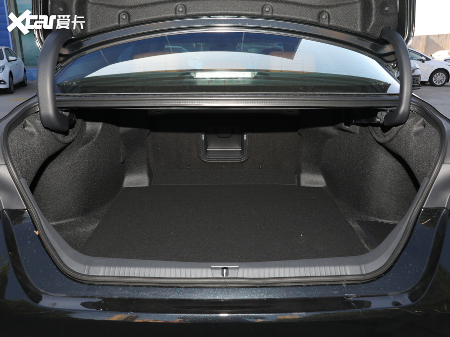 2022p p 2.5L LimitedŞ