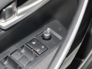 2022p 1.8L E-CVTӢ п؅^(q)