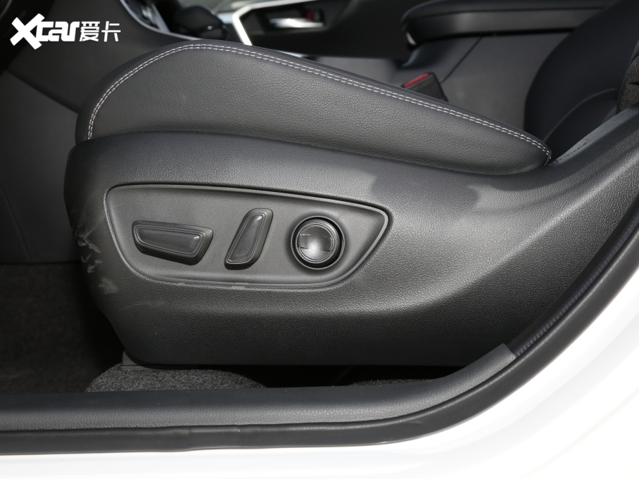 2022RAV4s 2.0L CVTLPlus