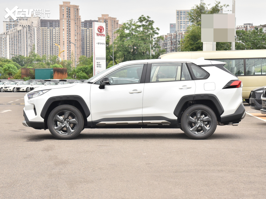 2022RAV4ٷ 2.0L CVTPlus