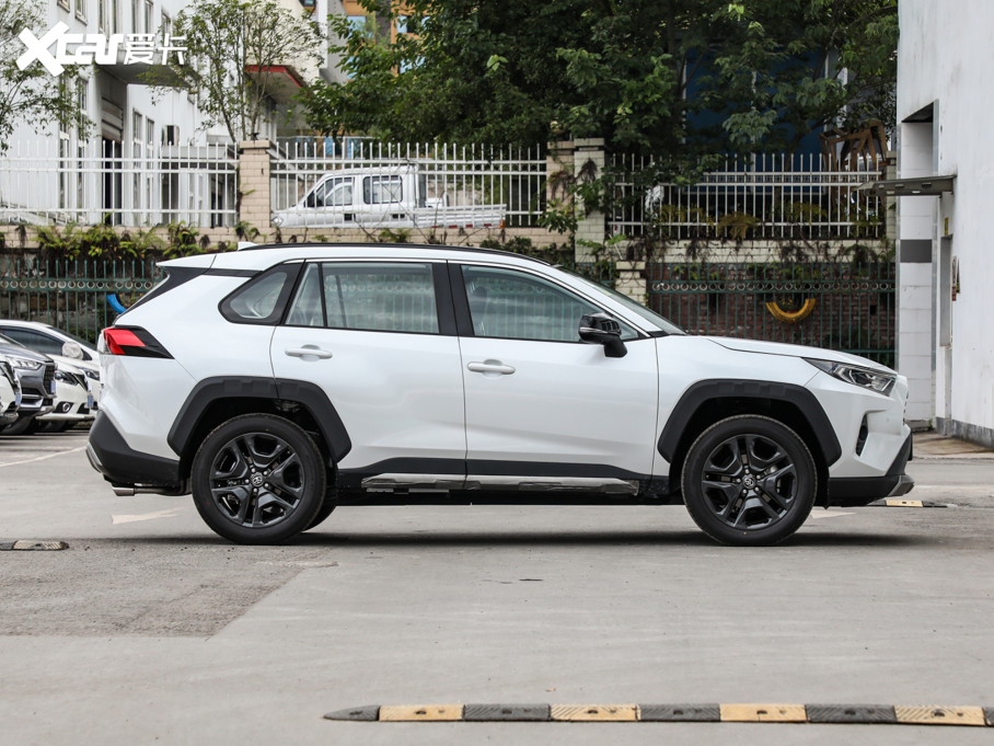 2022RAV4s 2.0L CVT(q)F
