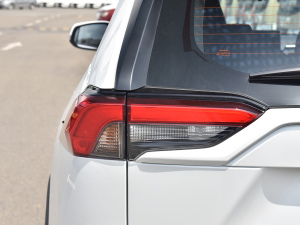 20222.0L CVT򌶼а ^