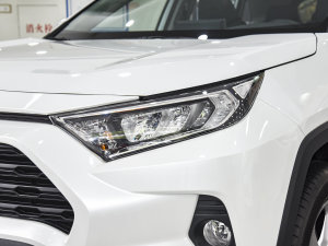 2022款双擎 2.5L CVT两驱精英版 大灯